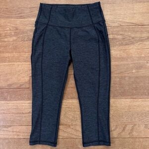 Avia women's cropped athletic activewear athletic wear leggings size XS
 b1